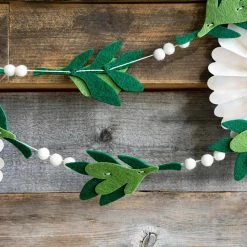 My Mind’s Eye Felt Mistletoe Banner